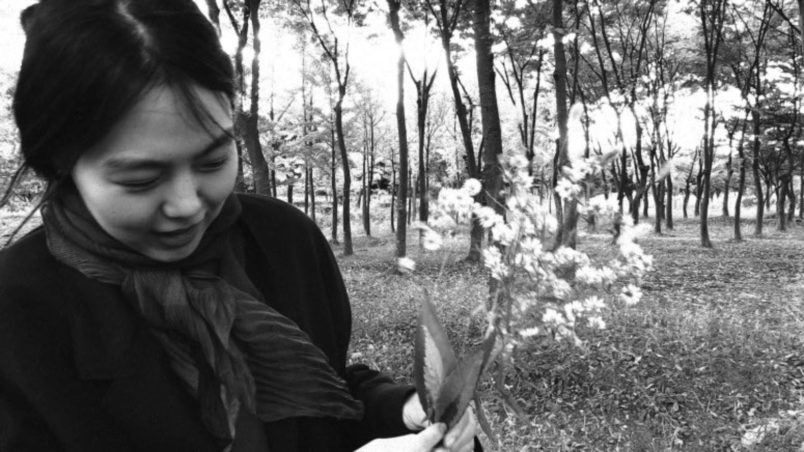 Hong Sangsoo liefert ruhigen, lässigen Charme in The Novelist's Film
