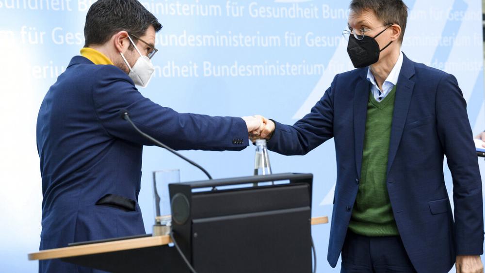 Deutschland fährt Covid-19-Beschränkungen trotz hoher Infektionsrate zurück