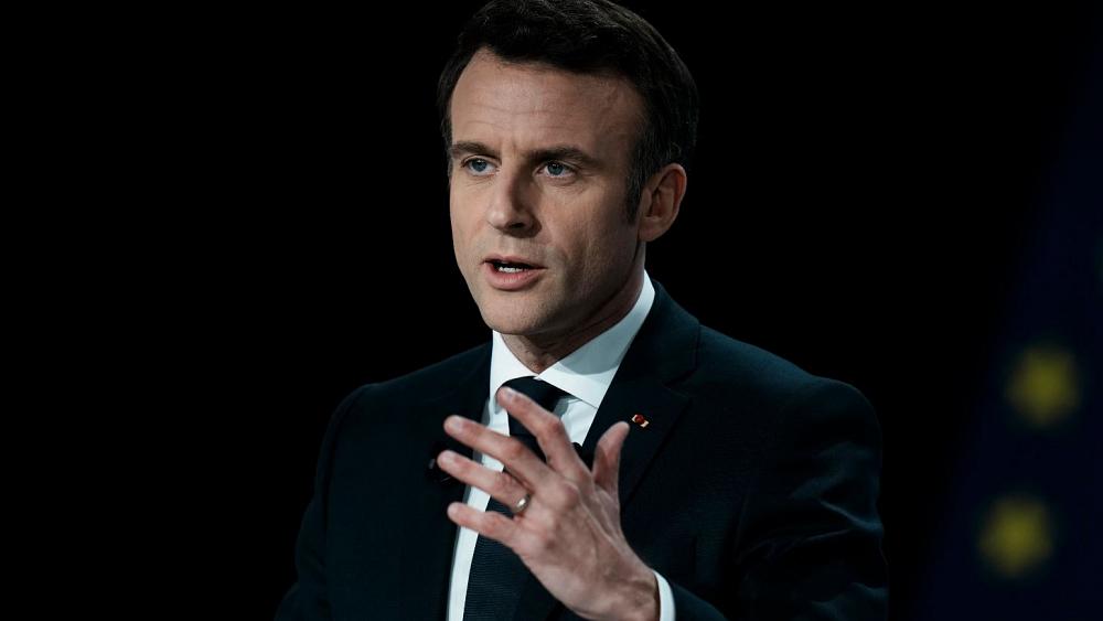 Emmanuel Macron enthüllt seine Politik, während er eine zweite Amtszeit als Präsident anstrebt