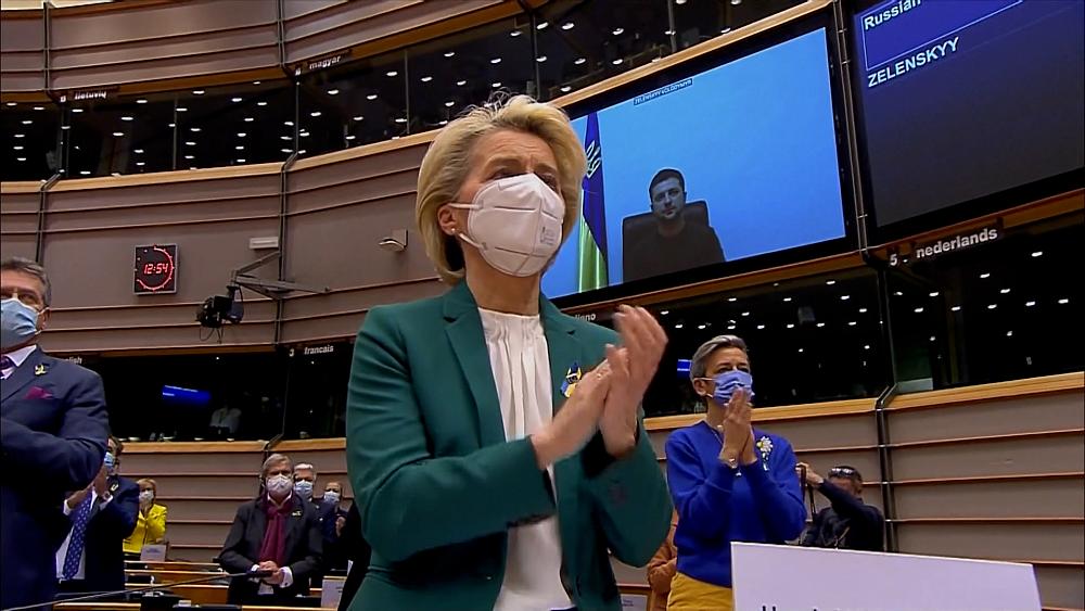 Europäisches Parlament spendet Standing Ovations für den ukrainischen Präsidenten