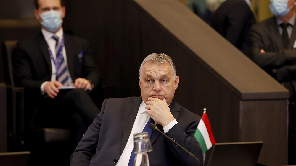 Orban unterzeichnet Erlass, NATO-Truppen in Ungarn zu lassen, Waffendurchgang zu verbieten