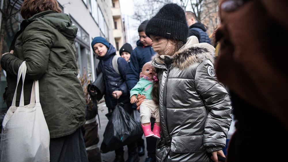 Tausende Kinder in Waisenhäusern in der Ukraine werden zurückgelassen