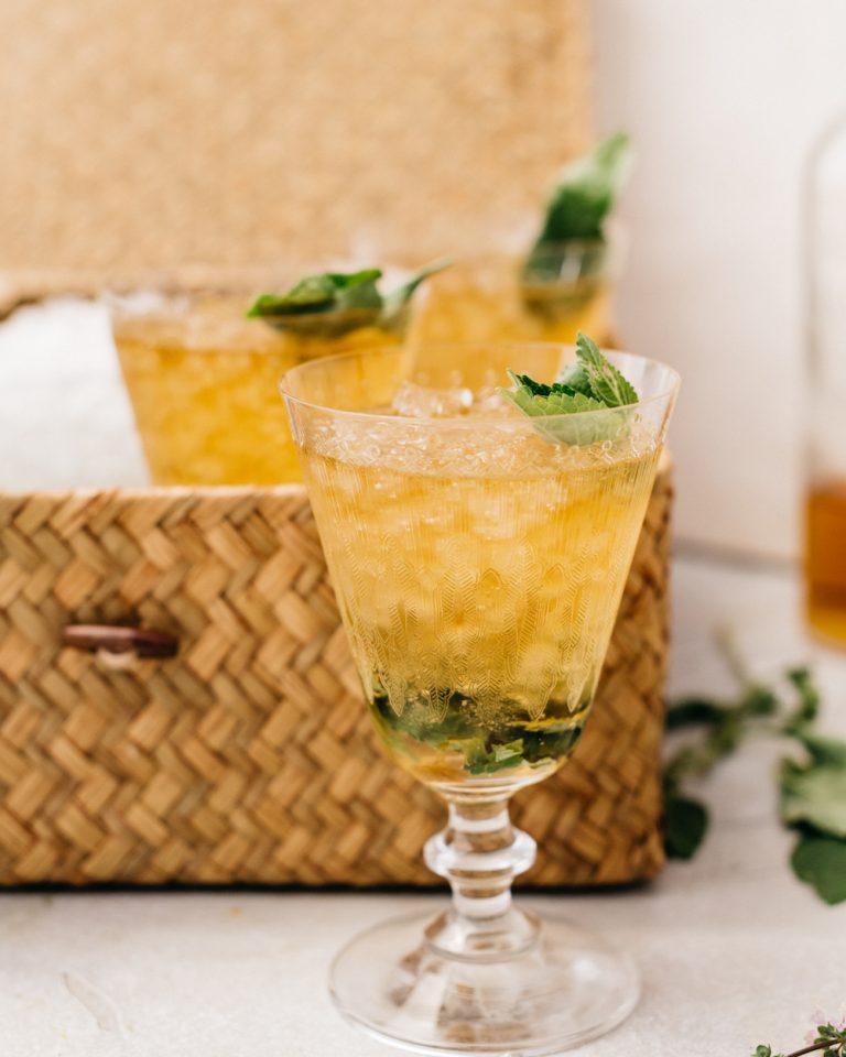 Einfacher Minz-Julep-Bourbon-Cocktail