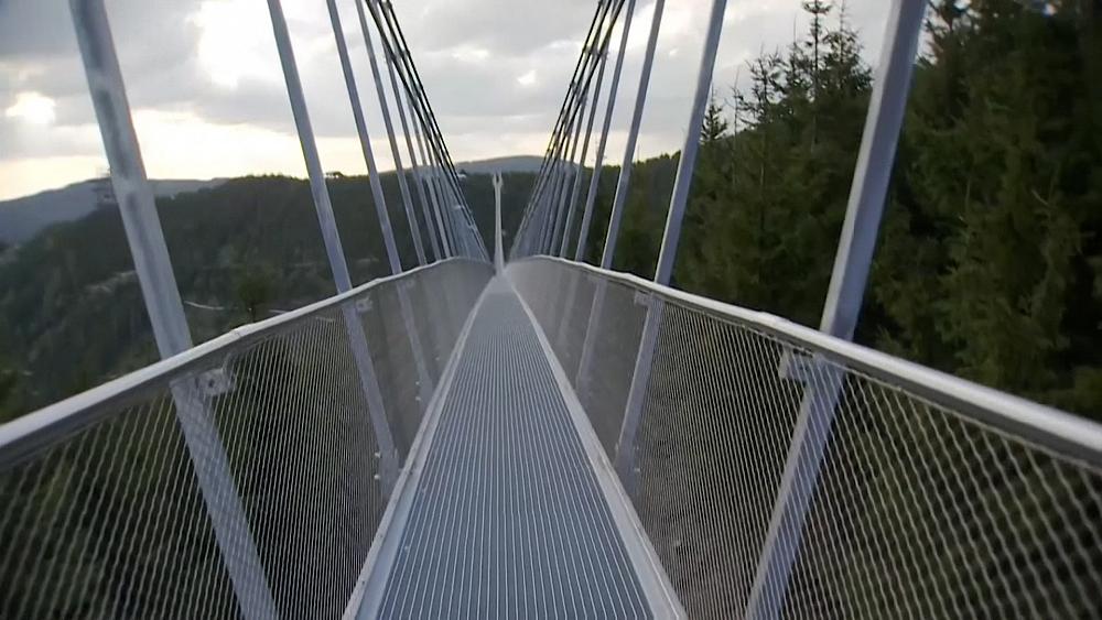 Die längste Hängebrücke der Welt wird in Tschechien eröffnet