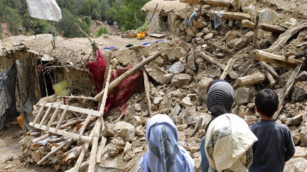 VIDEO: Das vom Erdbeben heimgesuchte afghanische Dorf kämpft sich zurück zum Leben