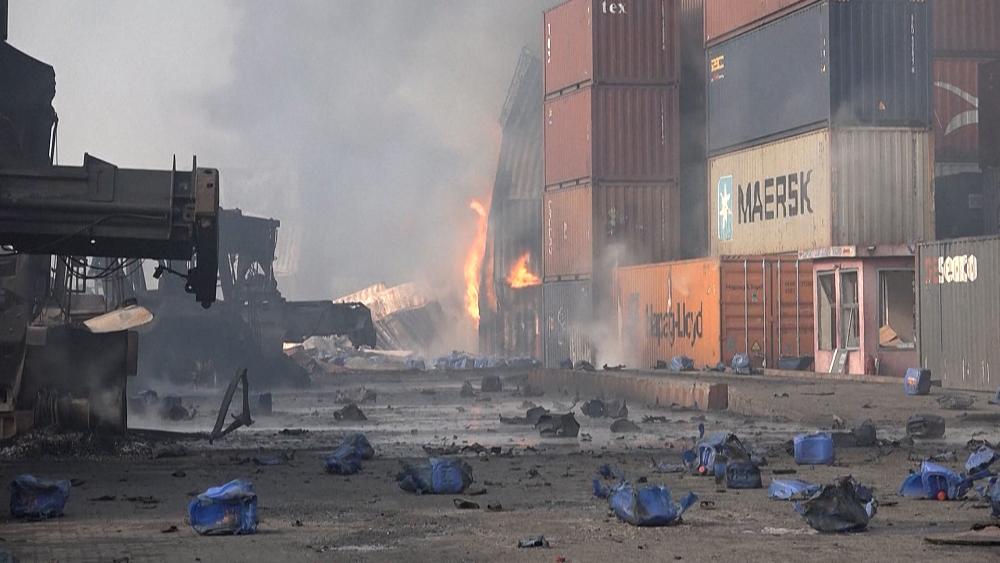 VIDEO : Mindestens 15 Tote bei Brand in Containerdepot in Bangladesch