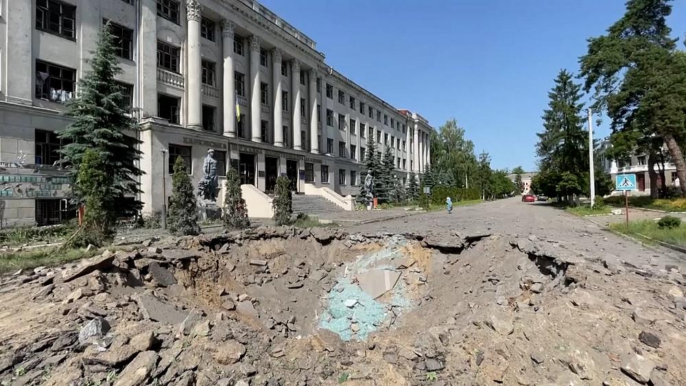 VIDEO : Russischer Streik beschädigt Veterinärakademie in Charkiw