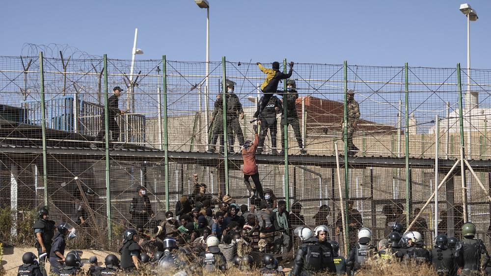 Marokkanisches Gericht verurteilt 33 Migranten wegen versuchter Überquerung von Mellila zu Gefängnis