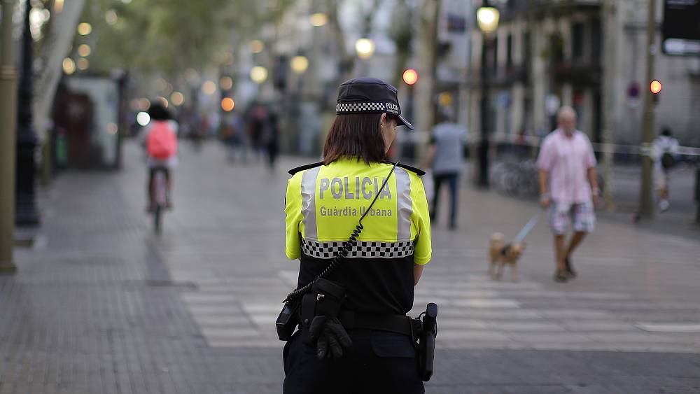 „Kleinere“ Frauen können der spanischen Polizei beitreten, sagt der Oberste Gerichtshof