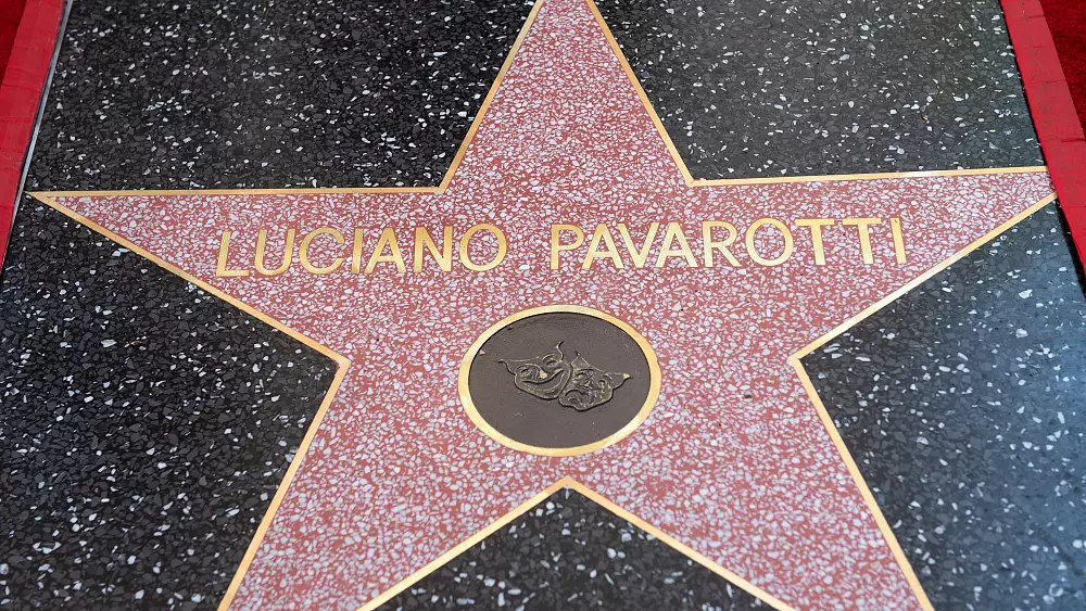 Pavarotti erhält einen Stern auf dem Hollywood Walk of Fame