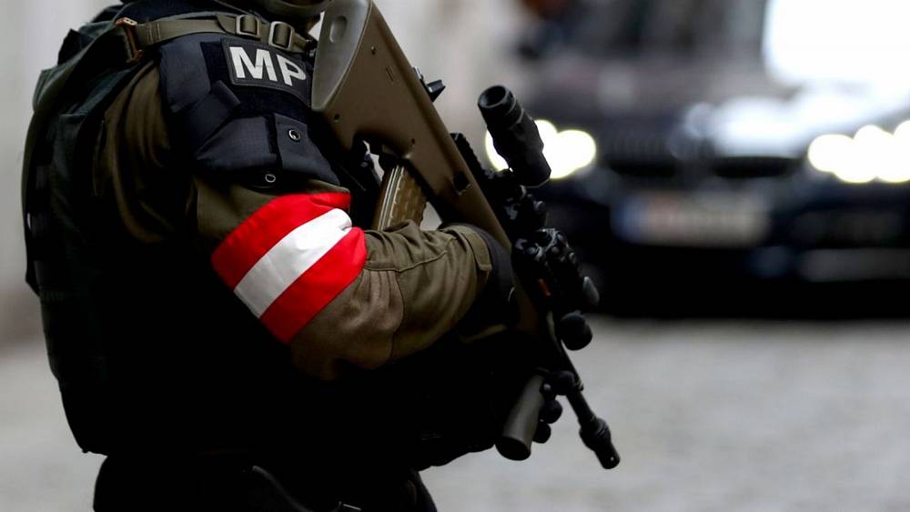 Österreichischer Waffenausbilder tötet „versehentlich“ einen Polizistenkollegen