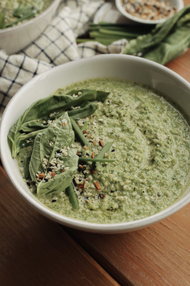 Big Green Immunity-Boosting Vegetable Soup_Rezepte für Frühlingssuppe