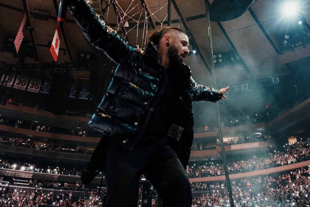 Skrillex hat gerade überraschend sein zweites Album des Jahres im Madison Square Garden veröffentlicht