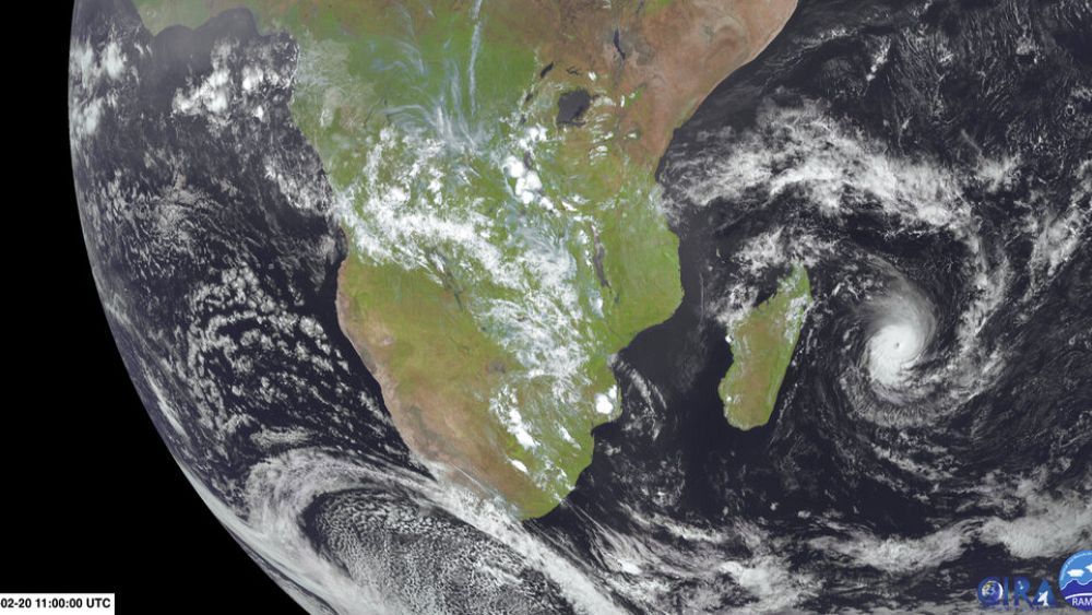 Zyklon Freddy zieht nach einer Spur von Zerstörung und Todesfällen in Madagaskar nach Mosambik