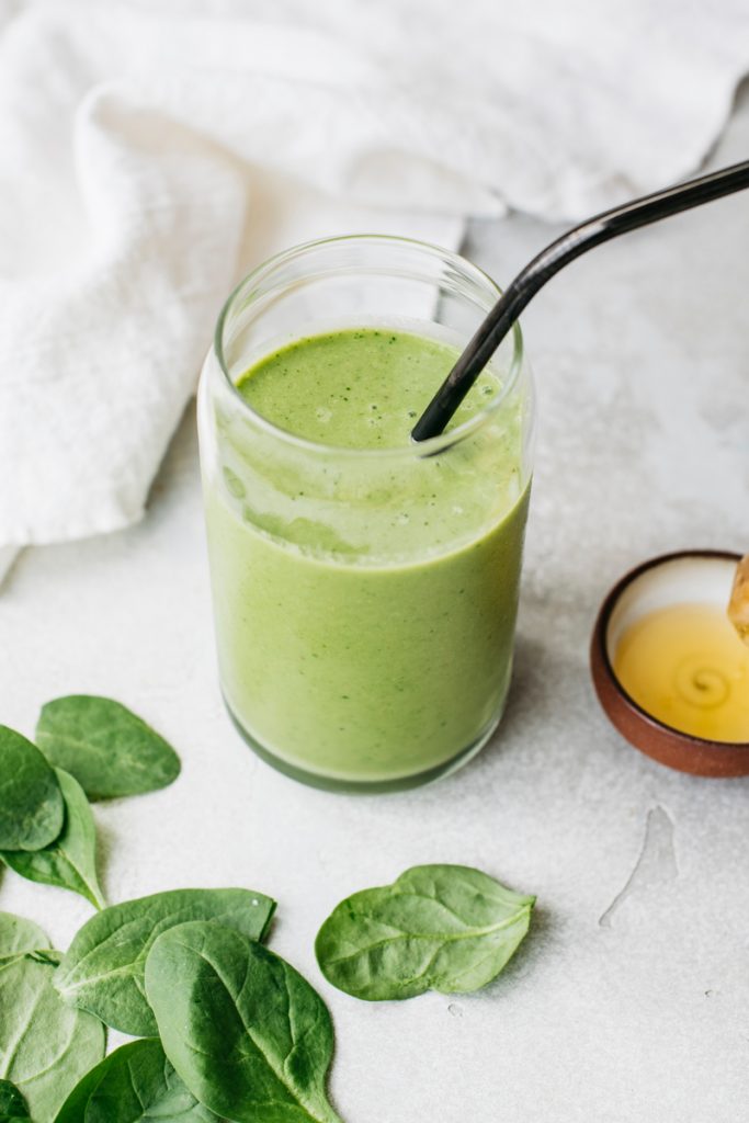 almond butter kale smoothie