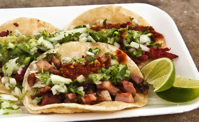 Rezept: Authentische mexikanische knusprige Schweinefleisch-Tacos (Tacos De Carnitas)
