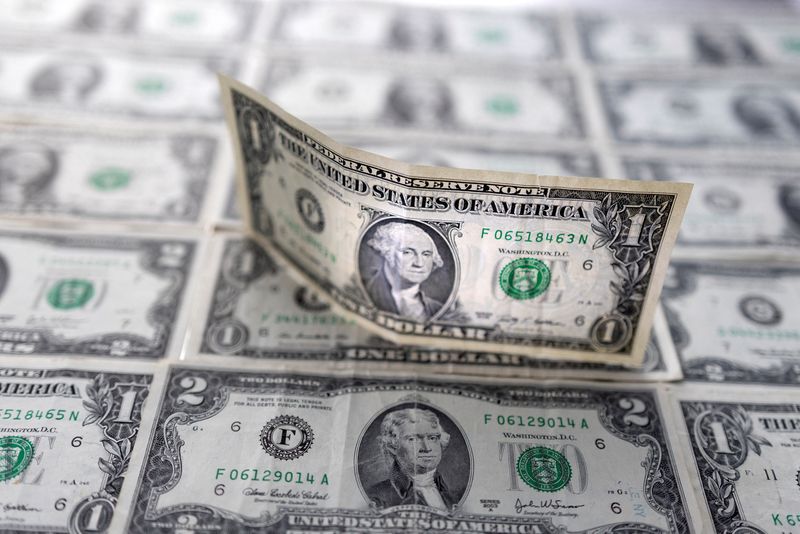 Der Dollar erreicht gegenüber dem Yen ein Monatshoch, da Händler auf eine Zinserhöhung der Fed setzen